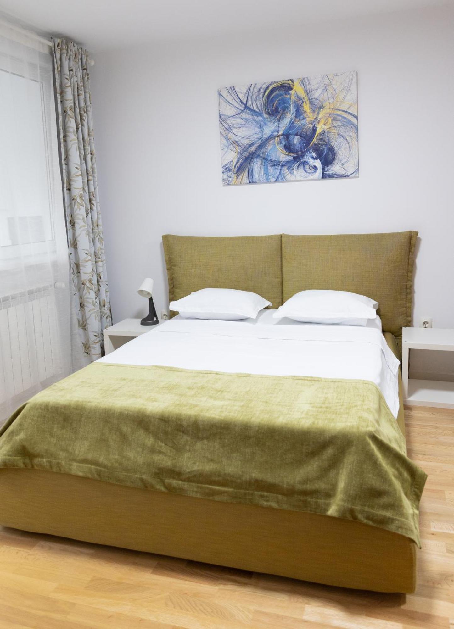 Old Town Central Oasis - Secured Parking Nearby - Self Check In - Metro Station At 1Min Bucarest Exterior foto